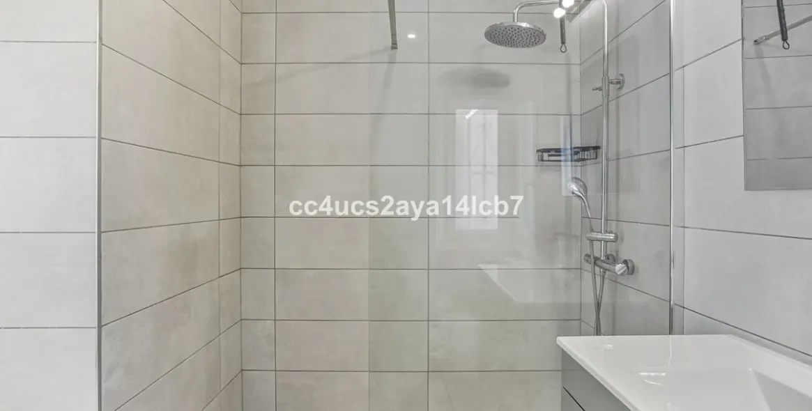 Продажа таунхауса в Calahonda 15