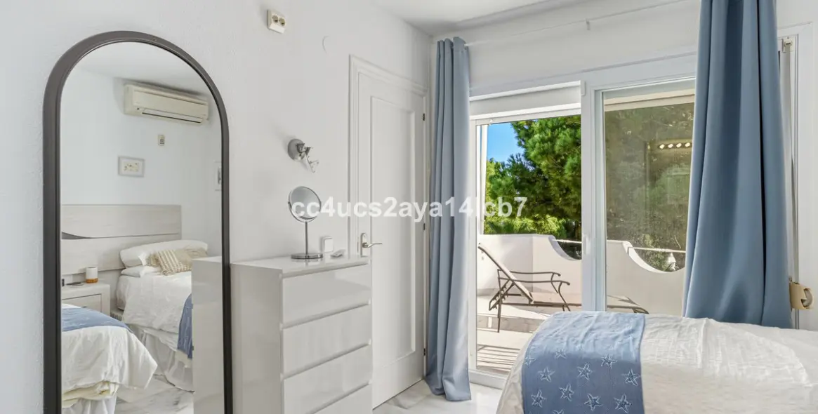 Продажа таунхауса в Calahonda 16