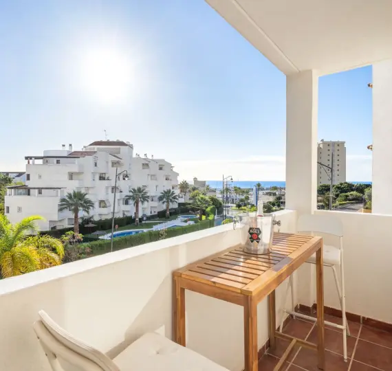 Middle floor apartment R5217547