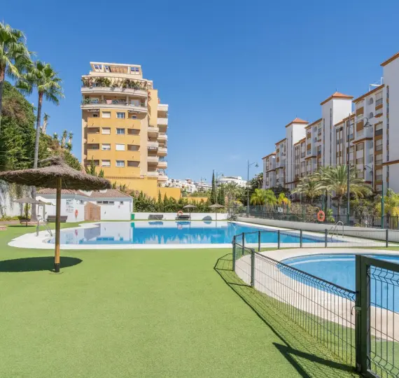 Middle floor apartment R5217547