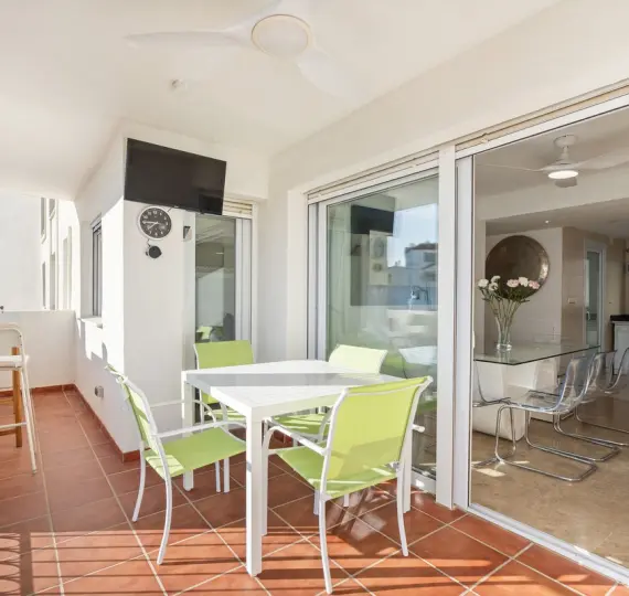 Middle floor apartment R5217547