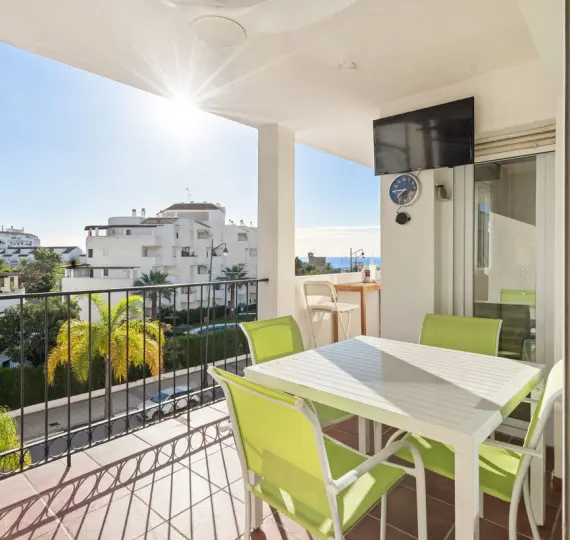 Middle floor apartment R5217547