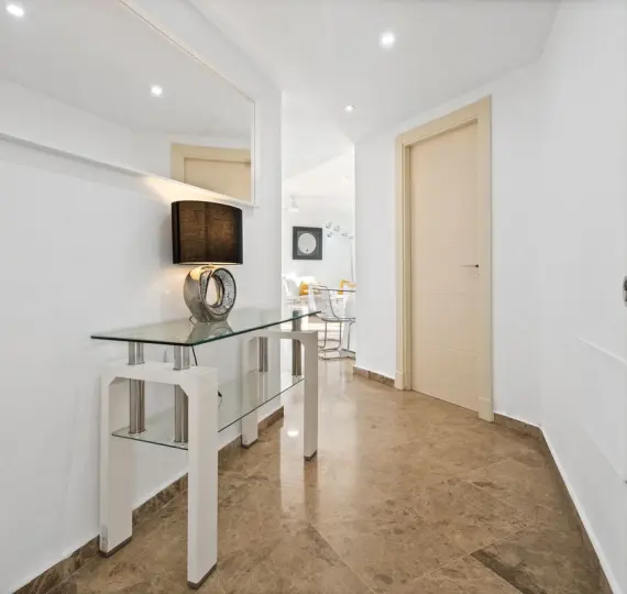 Middle floor apartment R5217547