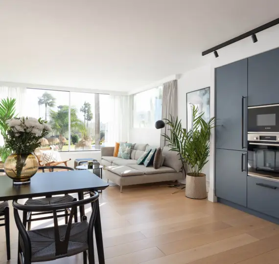 Sale of middle floor apartment in Nueva Andalucía