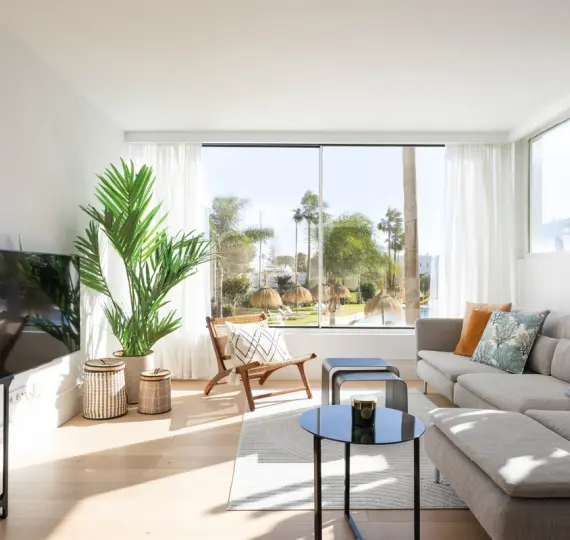 Sale of middle floor apartment in Nueva Andalucía