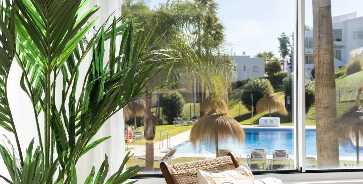 Sale of middle floor apartment in Nueva Andalucía 21