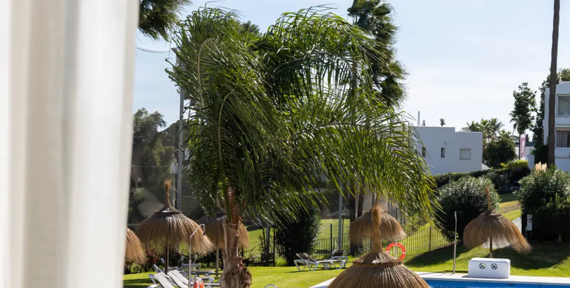 Sale of middle floor apartment in Nueva Andalucía 22