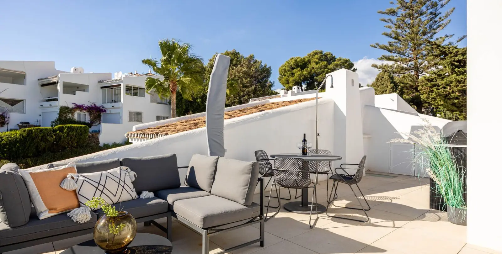 Sale of middle floor apartment in Nueva Andalucía 16