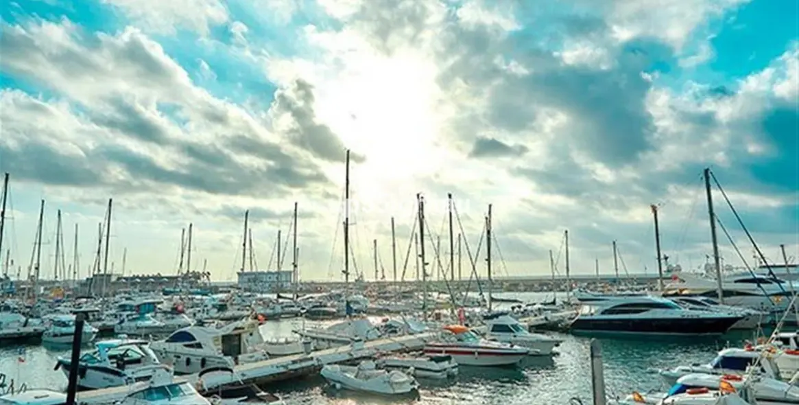 Sale of middle floor apartment in Estepona 15