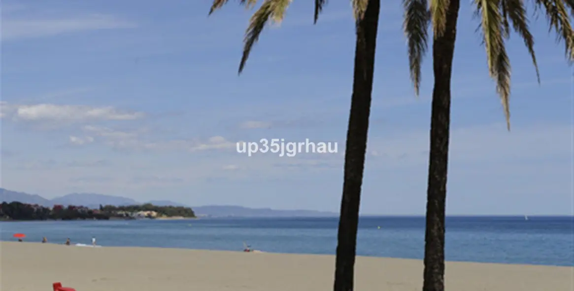 Продажа апартаментов на среднем этаже в Estepona 23