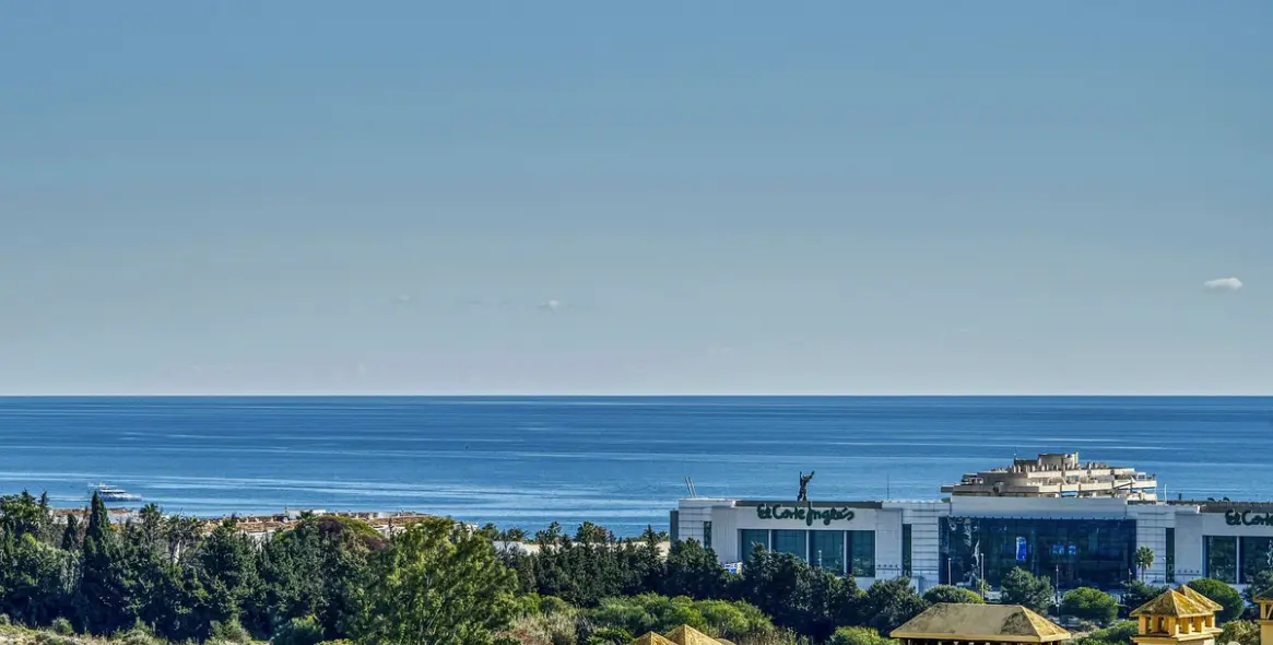 Продажа апартаментов на среднем этаже в Marbella 4