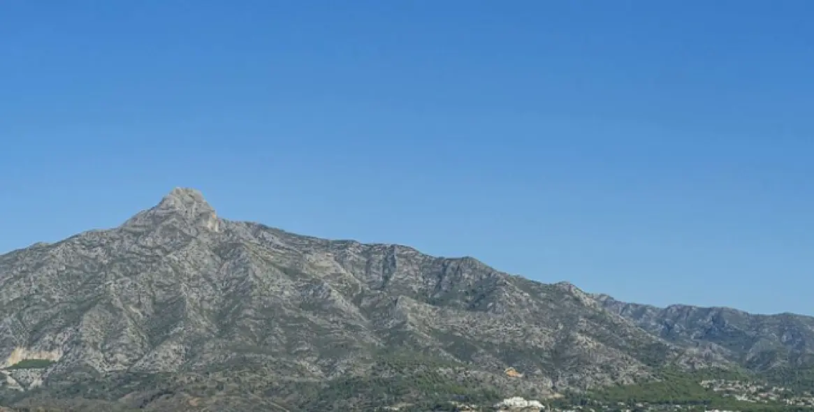 Продажа апартаментов на среднем этаже в Marbella 7