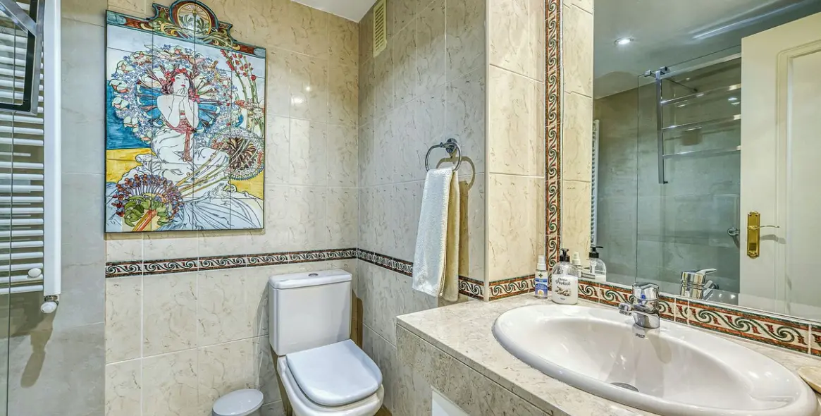 Продажа апартаментов на среднем этаже в Marbella 19