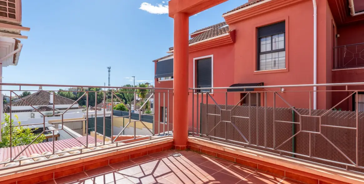 Sale of detached villa in Benalmadena 17