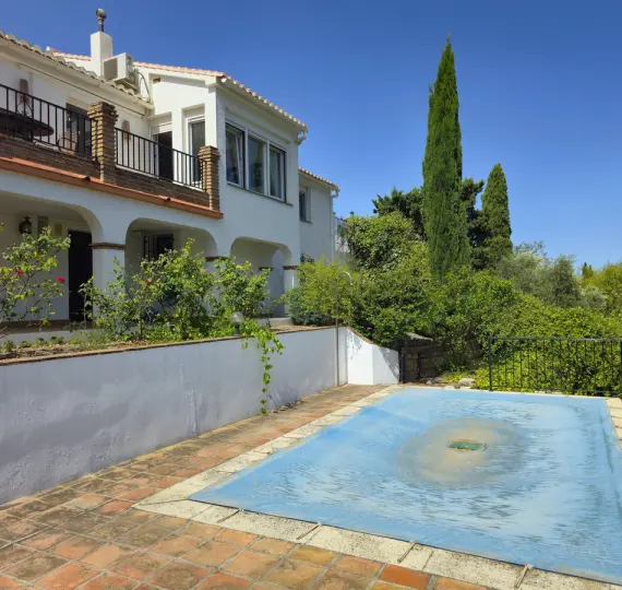 Продажа  отдельно стоящей виллы в Cómpeta