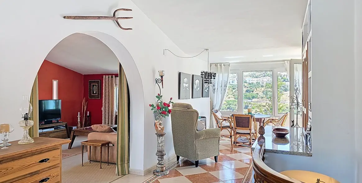 Продажа  отдельно стоящей виллы в Cómpeta 7