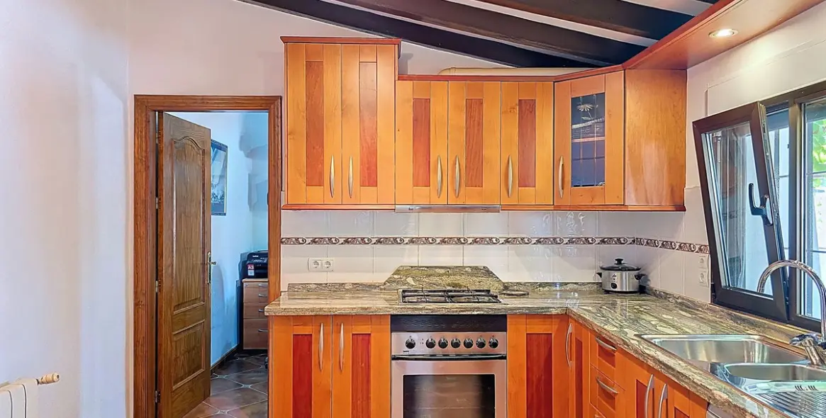 Продажа  отдельно стоящей виллы в Cómpeta 17