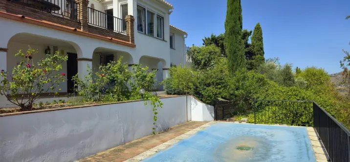 Venta de villa independiente en Cómpeta 2