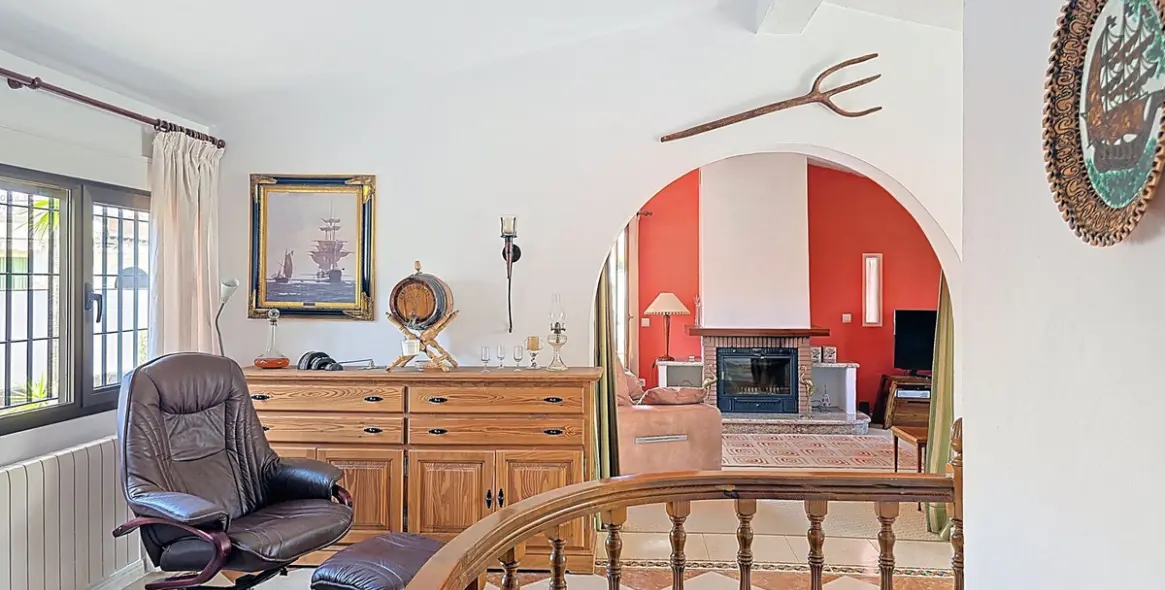 Продажа  отдельно стоящей виллы в Cómpeta 6