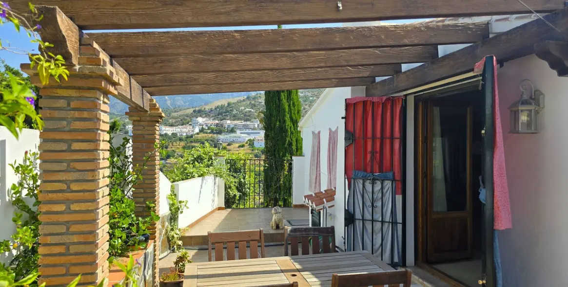 Sale of detached villa in Cómpeta 45