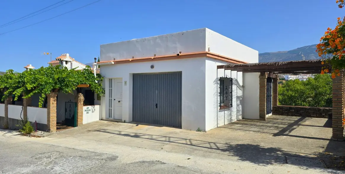 Sale of detached villa in Cómpeta 50