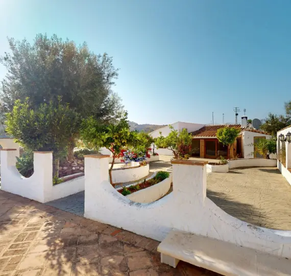 Sale of detached villa in La Viñuela