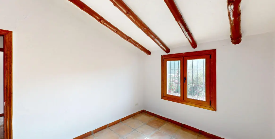 Продажа  отдельно стоящей виллы в La Viñuela 21