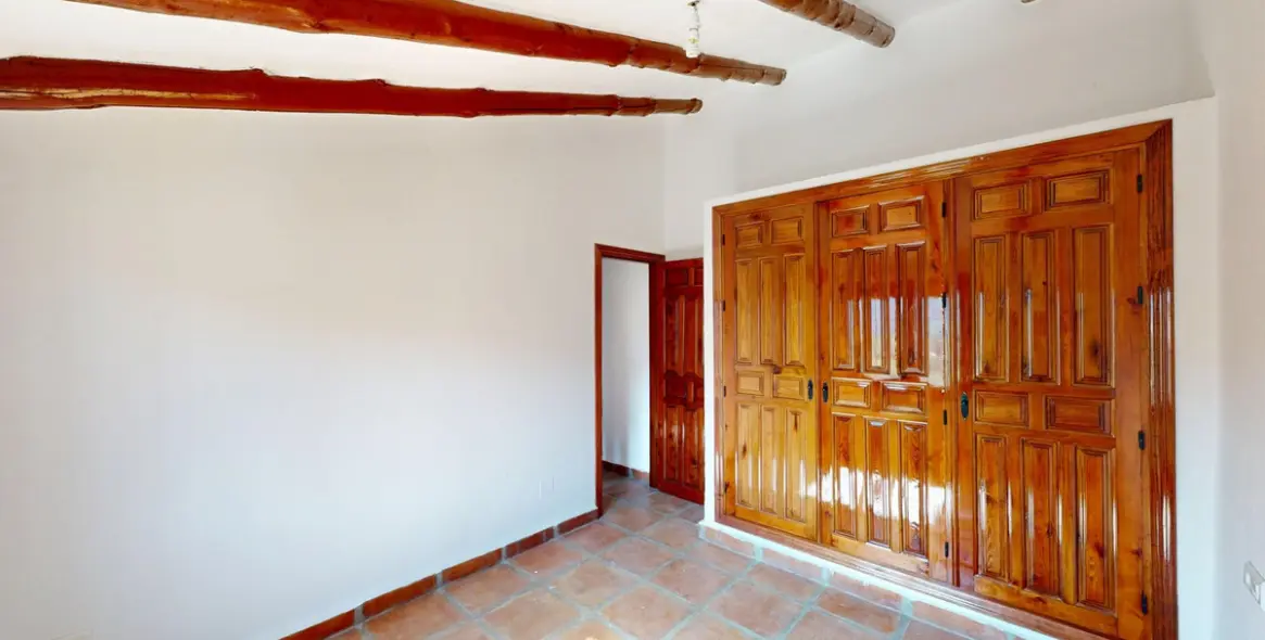 Продажа  отдельно стоящей виллы в La Viñuela 28