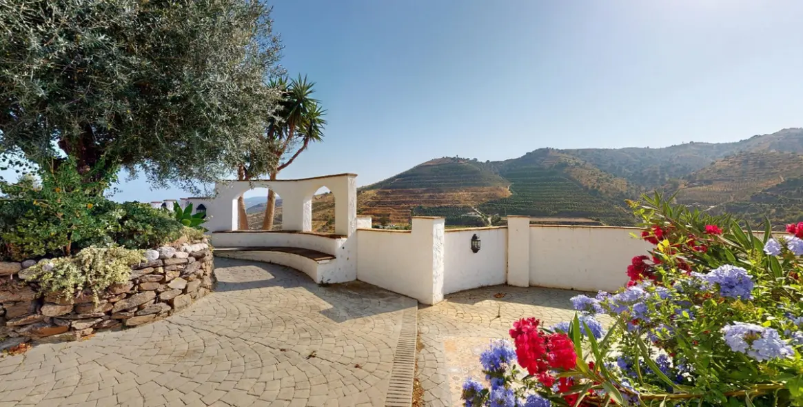 Продажа  отдельно стоящей виллы в La Viñuela 37