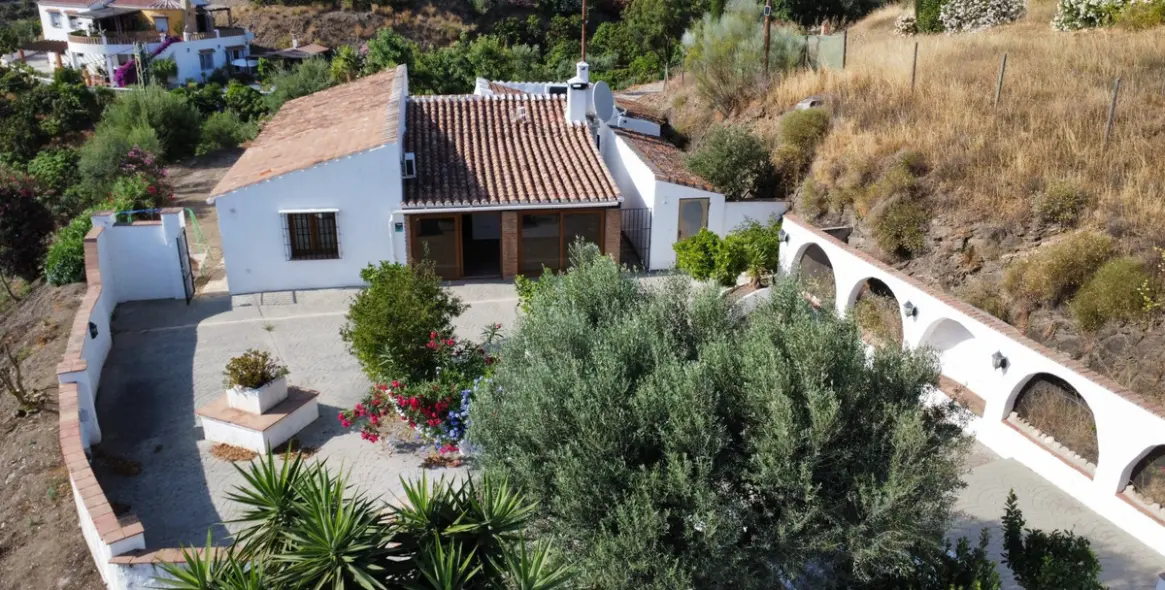 Venta de villa independiente en La Viñuela 47