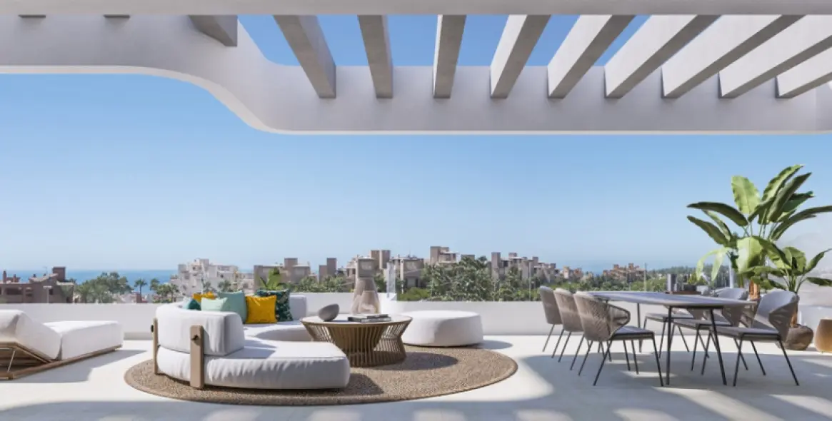 Sale of ground floor apartment in Estepona 2