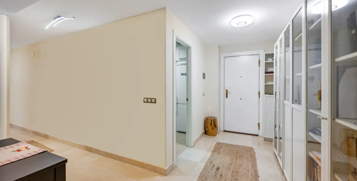 Продажа апартаментов на среднем этаже в Benahavís 11