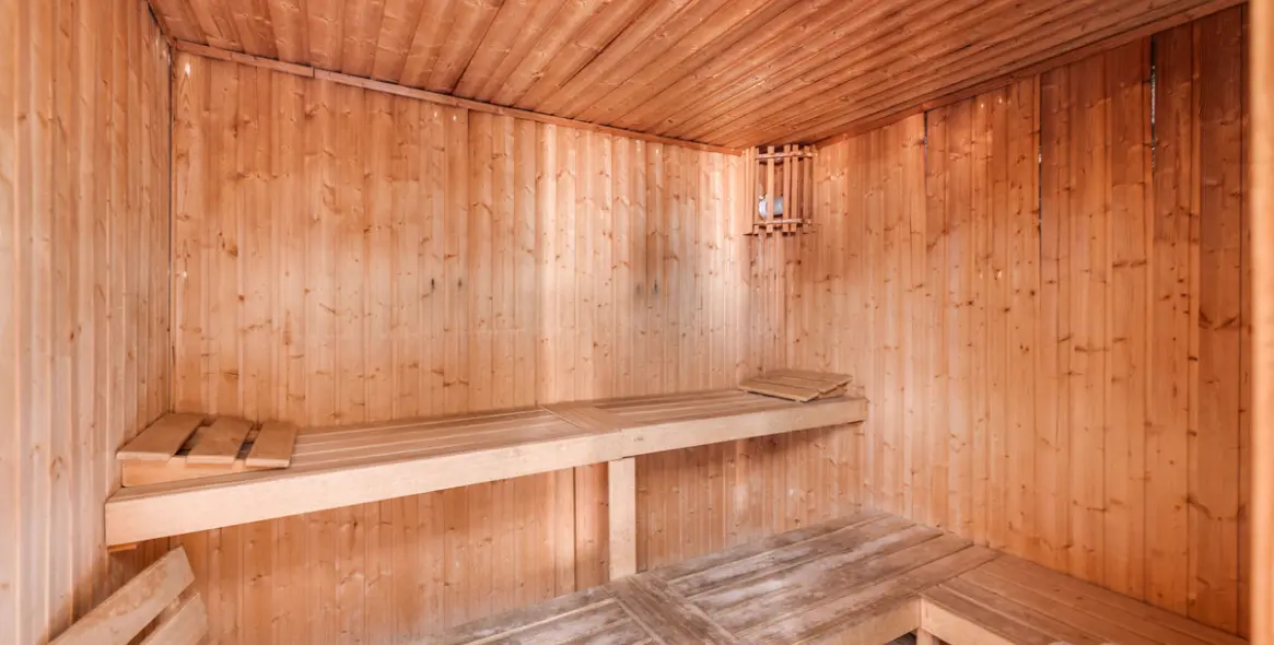 Sale of middle floor apartment in Benahavís 29