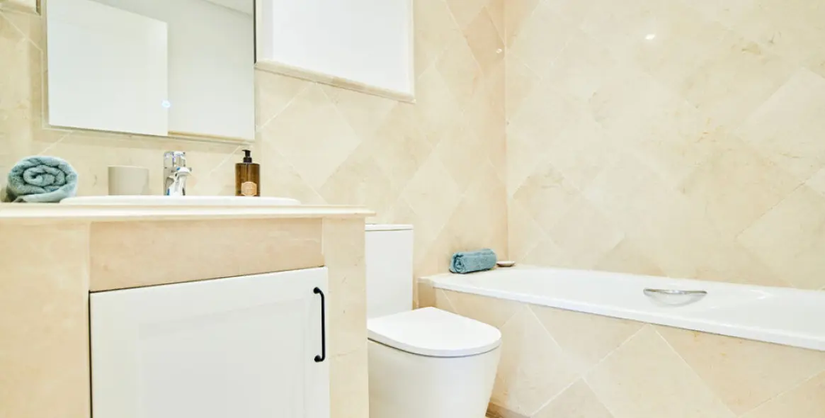 Sale of ground floor apartment in Marbella 15