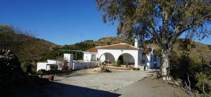 Продажа финки в La Viñuela 0