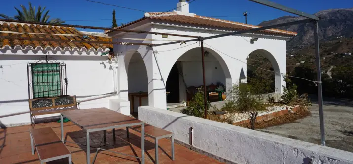 Продажа финки в La Viñuela 1