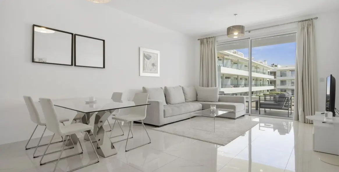 Продажа апартаментов на среднем этаже в Estepona (район Estepona) 5