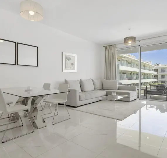 Middle floor apartment R5137900