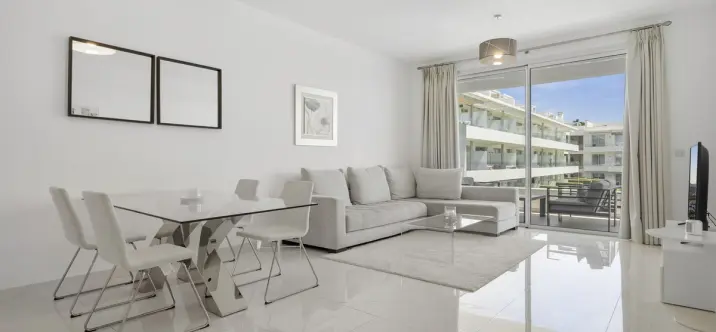 Middle floor apartment R5137900 4