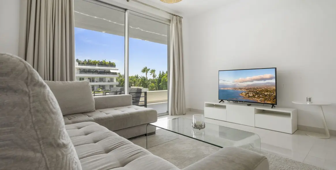 Продажа апартаментов на среднем этаже в Estepona (район Estepona) 8