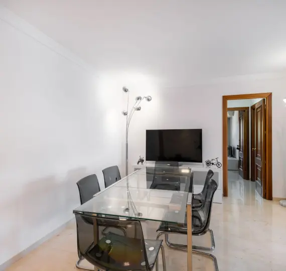 Sale of middle floor apartment in Nueva Andalucía