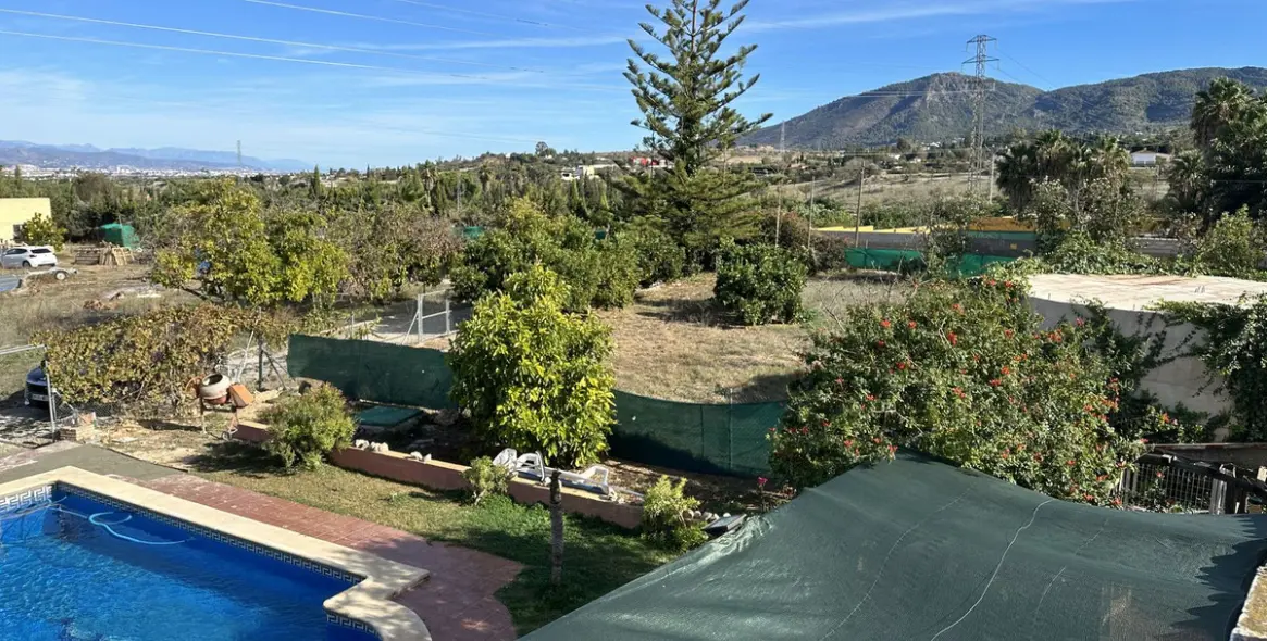 Venta de finca - cortijo en Alhaurín de la Torre 1