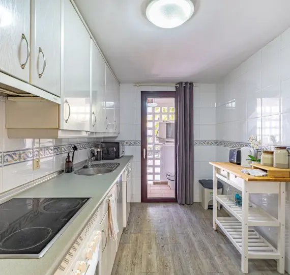 Продажа апартаментов на среднем этаже в Nueva Andalucía