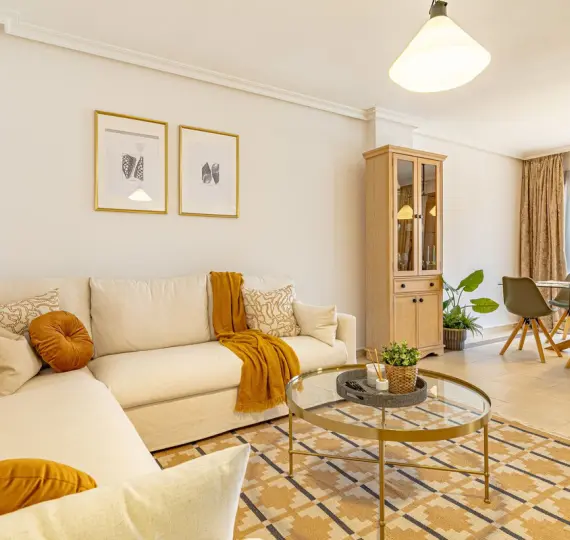 Продажа апартаментов на среднем этаже в Nueva Andalucía