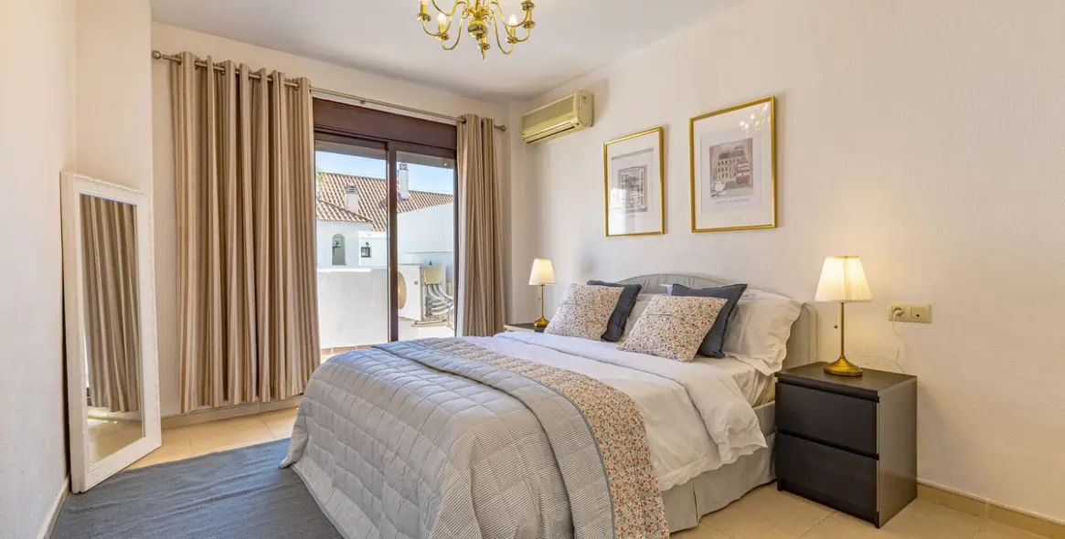 Продажа апартаментов на среднем этаже в Nueva Andalucía 4