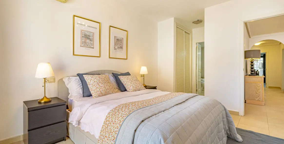 Продажа апартаментов на среднем этаже в Nueva Andalucía 16