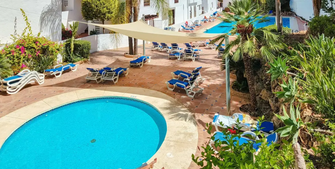 Sale of middle floor apartment in Nueva Andalucía 21