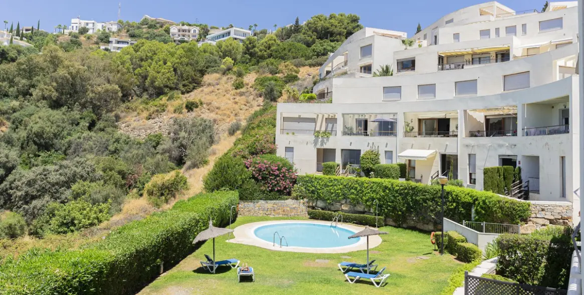 Sale of duplex in Altos de los Monteros 12