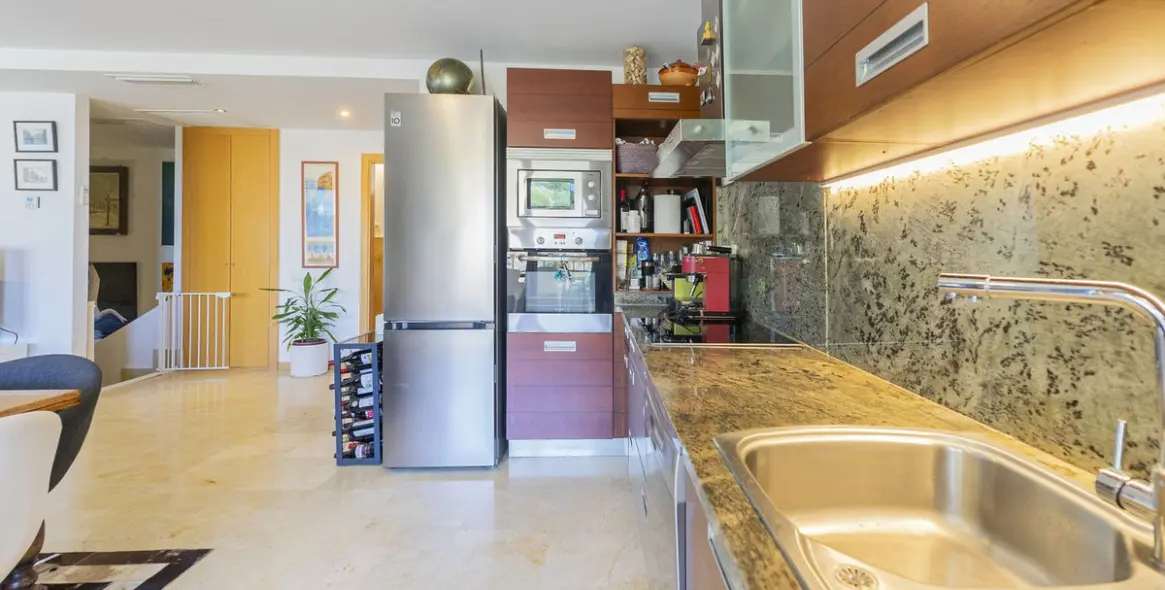 Sale of duplex in Altos de los Monteros 19