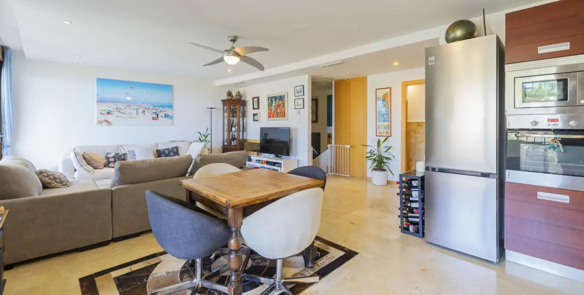 Sale of duplex in Altos de los Monteros 23